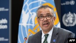 Directorul Organizației Mondiale a Sănătății, Tedros Adhanom Ghebreyesus, se afla într-o vizită oficială în Yemen și era pe punct să plece, când armata israeliană a început să bombardeze aeroportul internațional din Sana'a, capitala Yemenului.