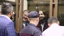 Українські моряки у московському суді Українські моряки у московському суді