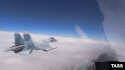 Російський літак Су-27, ілюстративне фото