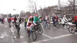 Як казкові персонажі роз’їжджали Запоріжжям – відео Як казкові персонажі роз’їжджали Запоріжжям – відео