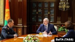 Олександр Лукашенко і голова МВС Іван Курбаков