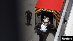 Доправлення хворого до шпиталю в місті Г'юстон, США, червень 2020 року