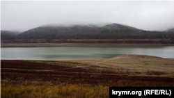 Дорога по дну: как сейчас выглядит обмелевшее Партизанское водохранилище (фотогалерея)