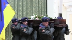 У Києві попрощалися із режисером, письменником і громадським діячем Лесем Танюком (відео) У Києві попрощалися із режисером, письменником і громадським діячем Лесем Танюком (відео)