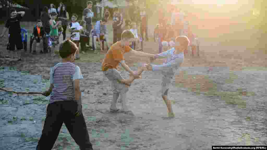 Для них дуже важливим є виплеснути назовні агресію, що накопичилася після нещодавніх тяжких подій у житті, пов&rsquo;язаних із війною