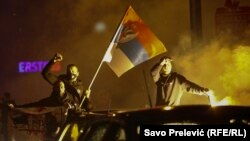 Slavlje pristalica Demokratskog fronta uprkos policijskom času u Nikšiću