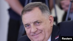 Prve reakcije u Banjaluci i Sarajevu nakon ukidanja sankcija Miloradu Dodiku Prve reakcije u Banjaluci i Sarajevu nakon ukidanja sankcija Miloradu Dodiku