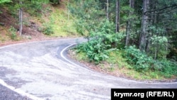 Дорога к ущелью Уч-Кош, Крым