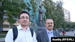 Раушан Вәлиуллин (с) һәм Рафис Кашапов