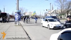 У Луганську провели патріотичний велопробіг У Луганську провели патріотичний велопробіг