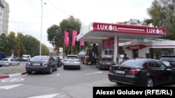 Una din cele peste o sută de benzinării Lukoil din R. Moldova