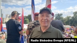 Goran Radosavljević Guri ispred Narodne skupštine, 28. jun 2025.