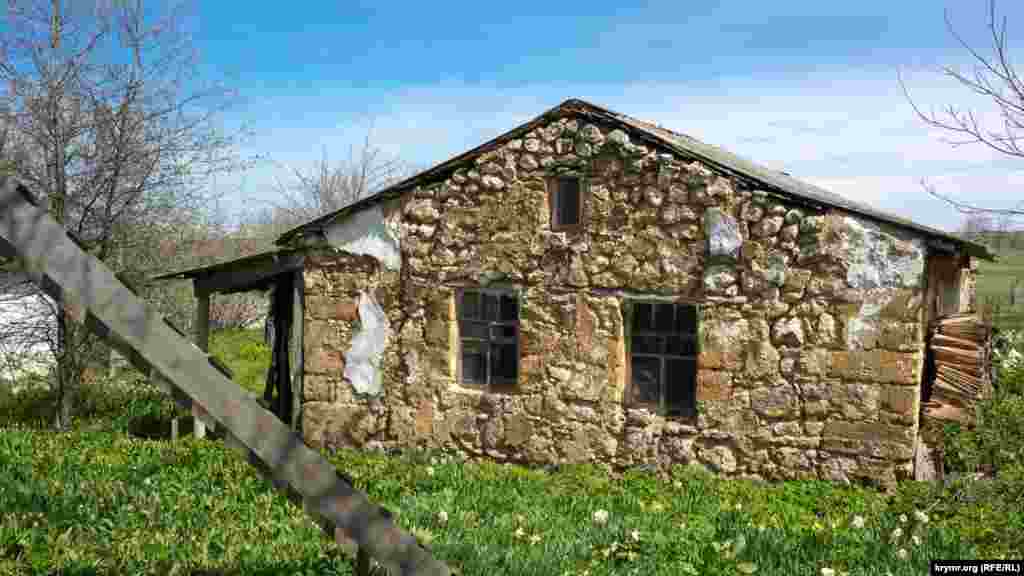«Структурный» старый дом в верхней части Садовой улицы