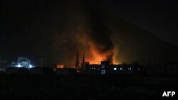 Після ізраїльських авіаударів 9 грудня на околицях Дамаска видно клуби диму