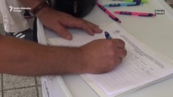 Dodikova peticija i peticija protiv Dodika Dodikova peticija i peticija protiv Dodika