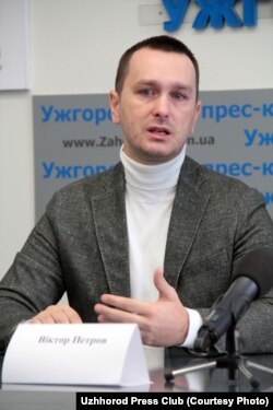 Віктор Петров