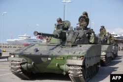 Перекидання військової техніки на острів Готланд. Вересень 2016 року