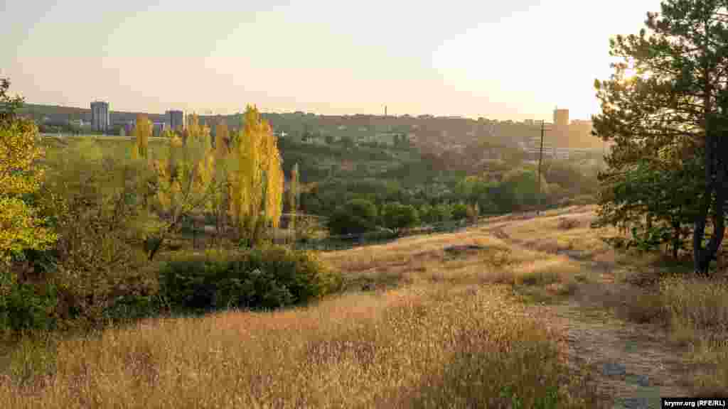 Закатные краски «золотой» осени, уже вступающей в свои права