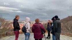 Безпритульні працюють гідами у Празі | Історії з Європи Безпритульні працюють гідами у Празі | Історії з Європи