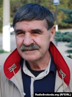 Василь Голобородько, наші дні. До війни на Донбасі поет жив у Луганську, але в 2014 був змушений стати переселенцем