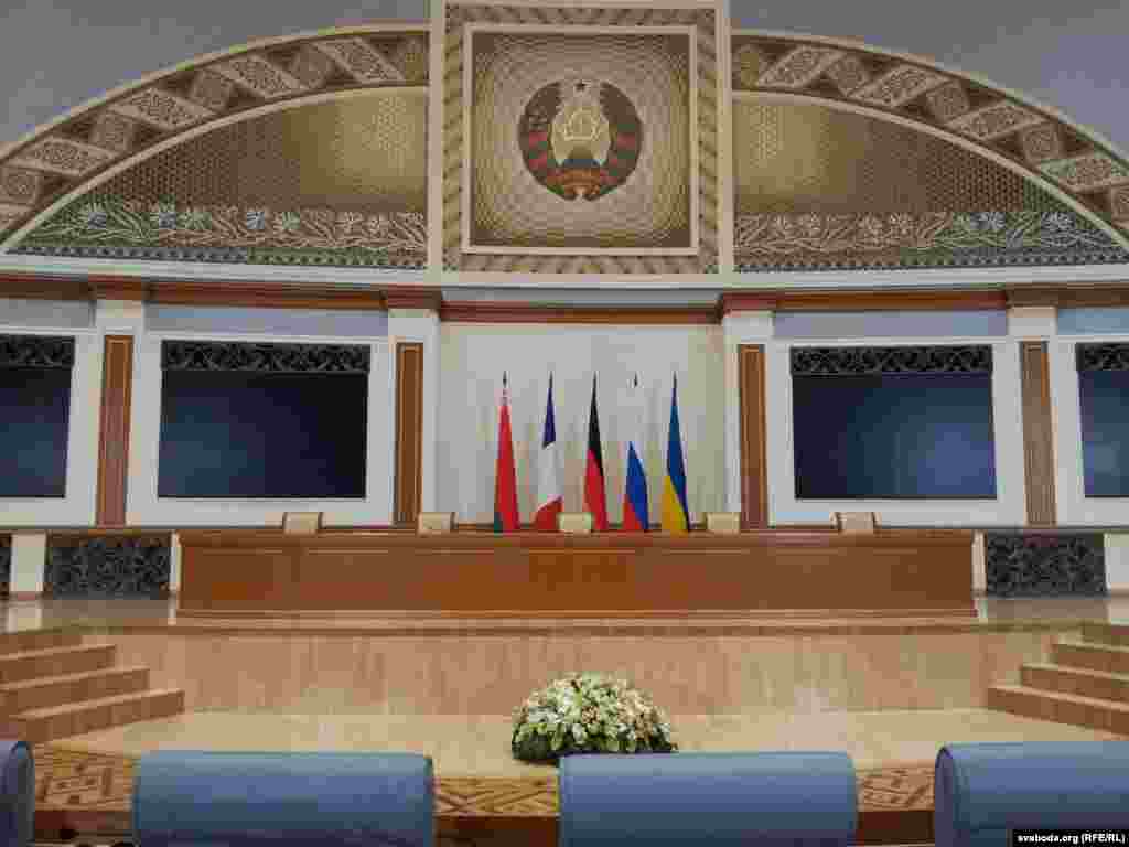 К встрече лидеров "Нормандской четвёрки" всё готово.