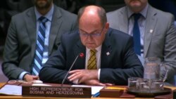 Visoki predstavnik za Bosnu i Hercegovinu, Kristijan Šmit, čita svoj izvještaj pred Savjetom bezbjednosti Ujedinjenih nacija, Njujork, SAD, 6. maj 2025.
