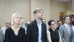 В России начали штрафовать уличных музыкантов (видео) В России начали штрафовать уличных музыкантов (видео)