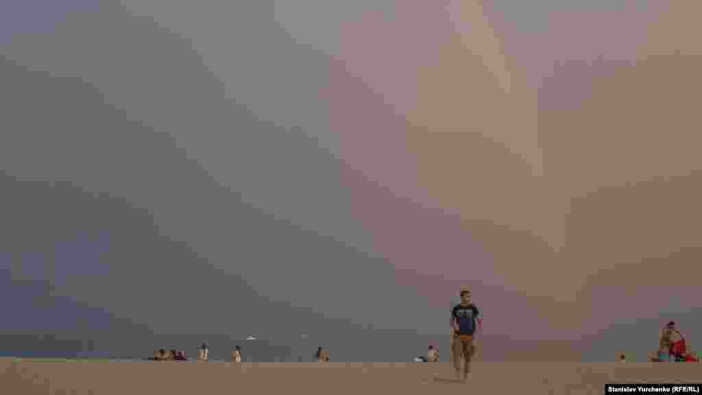 Хорошая музыка – это не весь Jazz Koktebel, ведь люди любят его за крымскую атмосферу, которая резко контрастировала с Черноморском