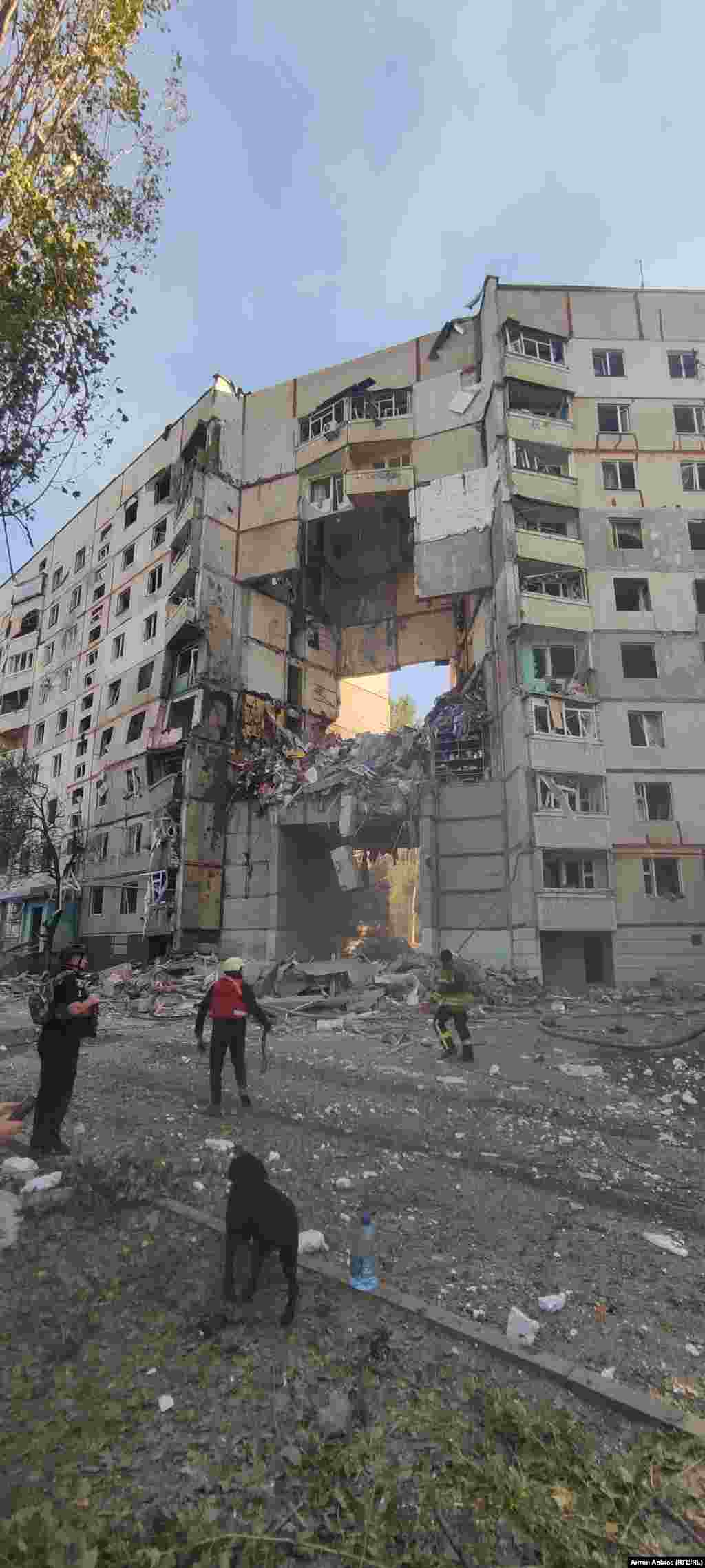 Українська влада і міжнародні організації кваліфікують ці удари як воєнні злочини Російської Федерації і наголошують, що вони носять цілеспрямований характер.  