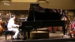 Піаніст із Франції виступає в Харкові для поглиблення українсько-французьких відносин (відео) Піаніст із Франції виступає в Харкові для поглиблення українсько-французьких відносин (відео)