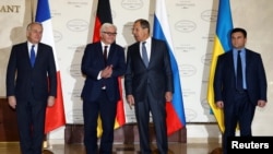 Жан-Марк Еро, Франк-Вальтер Штайнмаєр, Сергій Лавров і Павло Клімкін (зліва направо), Мінськ, 29 листопада 2016 року