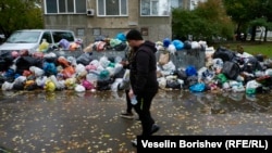 Препълнени контейнери за боклук в „Люлин“