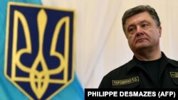 За словами президента, український воїн на першій лінії буде отримувати майже тисячу гривень на день і понад тисячу доларів на місяць