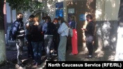 Очередь в пенсионный фонд во Владикавказе, архив