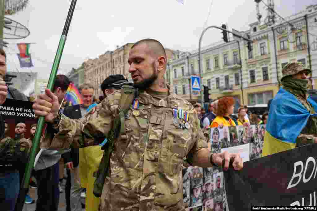 Український військовий Віктор Пилипенко на Марші рівності у Києві