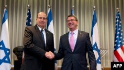 Министр обороны Израиля Моше Яалон и министр обороны США Эштон Картер накануне встречи в Иерусалиме