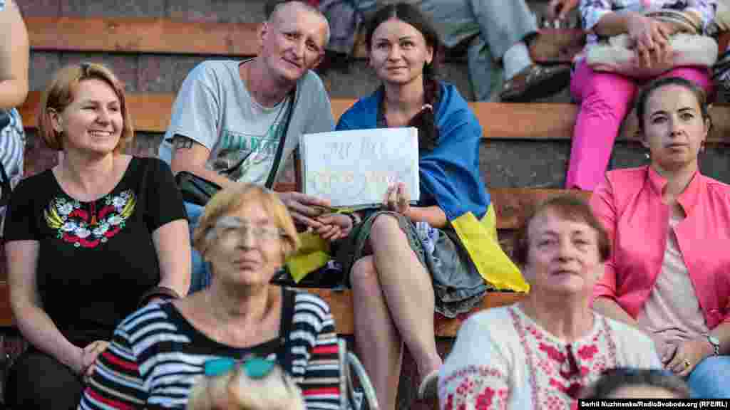 «Українська мова – один із ключових факторів державної незалежності, національної безпеки та цілісності країни», – наголосили у фейсбуці організатори акції