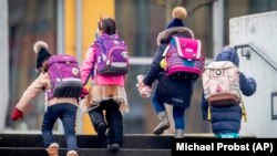 За даними МОЗ, в Україні за минулу добу на COVID-19 захворіла 5 341 дитина