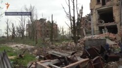 Прифронтові села обстрілюють (відео) Прифронтові села обстрілюють (відео)