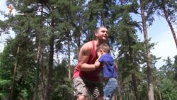 У нас уже два чуда, і обидва – супердіти – черкаський тато про свою малечу (відео) У нас уже два чуда, і обидва – супердіти – черкаський тато про свою малечу (відео)