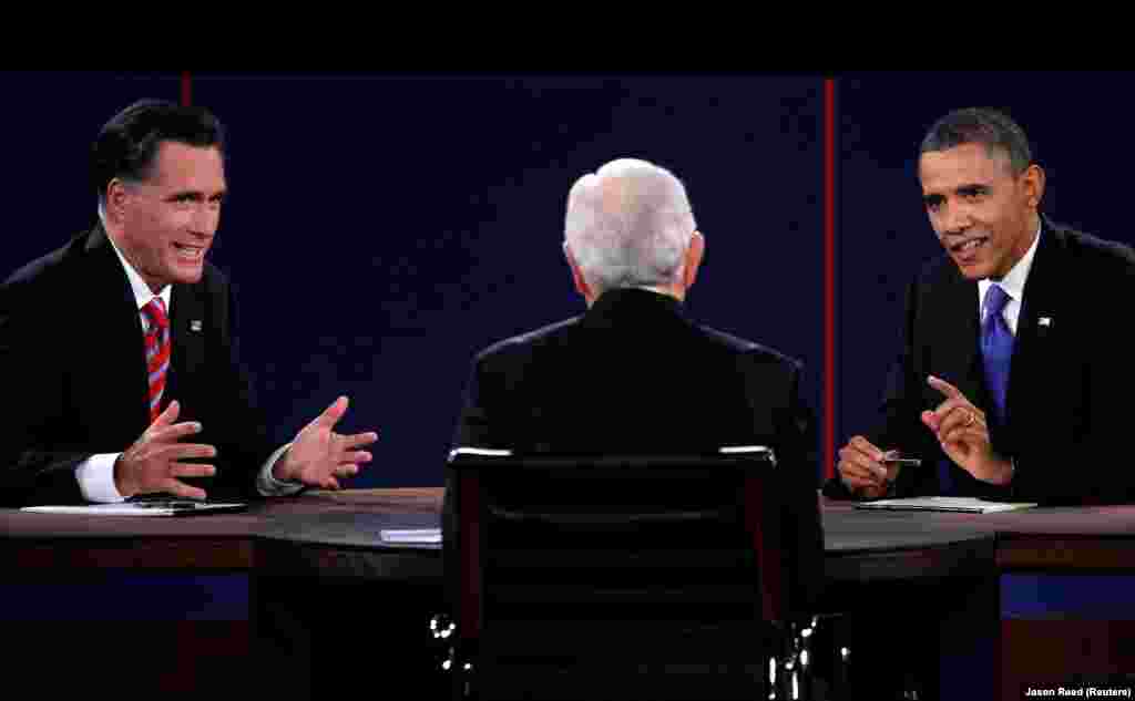 2012 рік: Обама спіткнувся у першому турі дебатів із республіканцем Міттом Ромні, чим налякав своїх прихильників. Під час другого туру дискусії Ромні, відповідаючи на запитання про рівність зарплати за гендерним принципом, сказав, що як кандидатів на посади в кабінеті міністрів він має «повну папку жінок». Фраза стала «мемом» у соціальних мережах, а Обама знову переміг на виборах