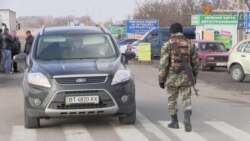 Переїзд КПП «Чонгар» не заважає пасажиропотоку в Крим (відео) Переїзд КПП «Чонгар» не заважає пасажиропотоку в Крим (відео)