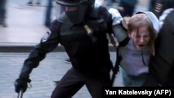 Задержание Дарьи Сосновской 10 августа 2019 года