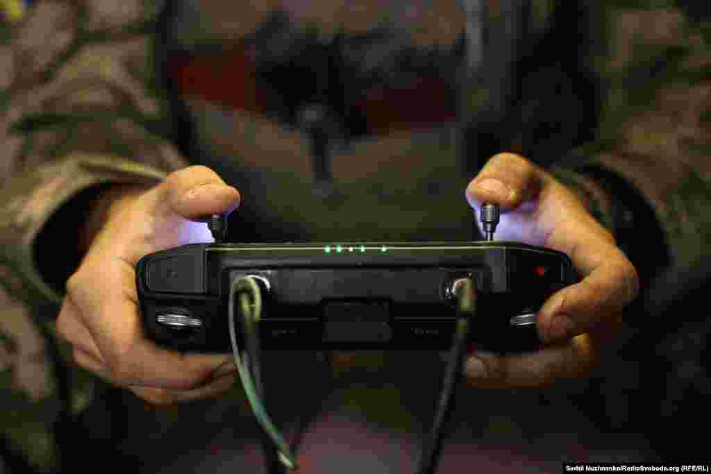 Трансляція має бути завжди, адже саме від цього залежить життя і здоров’я більшості особового складу. Завдяки цій картинці з неба командування може бачити реальну картину бою 24/7