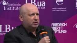 Турчинов: Росія зосередила проти України кілька армій, єдиний вихід – збільшувати обороноздатність (відео) Турчинов: Росія зосередила проти України кілька армій, єдиний вихід – збільшувати обороноздатність (відео)