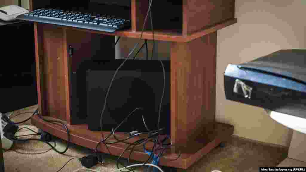 Правоохранители разобрали компьютер, но ничего не изъяли 