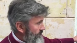 Российские спецслужбы заблокировали храм в Крыму – владыка Климент (видео) Российские спецслужбы заблокировали храм в Крыму – владыка Климент (видео)