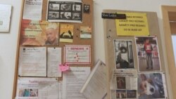 В офісі організації є дошка, де вказані найкращі продавці видання. На одній зі станцій метро навіть працює пес