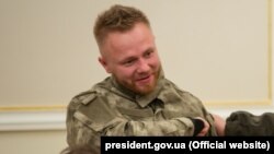 Сергій Коротких під час нагородження в Адміністрації президента України. Київ, 2014 рік