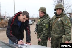 Юрій Огурцов (зліва)